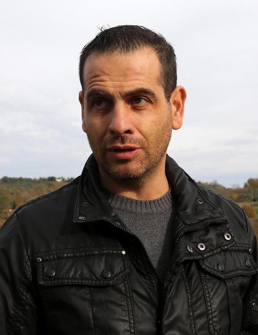 «Impiccare i politici di professione» 