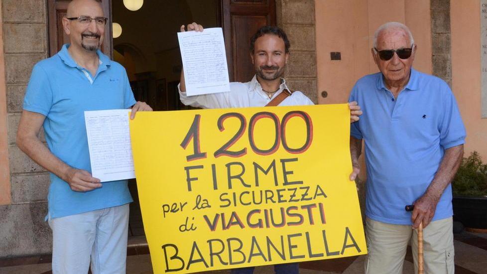 Adone, 90 anni: «Quando esco ho paura di essere investito»