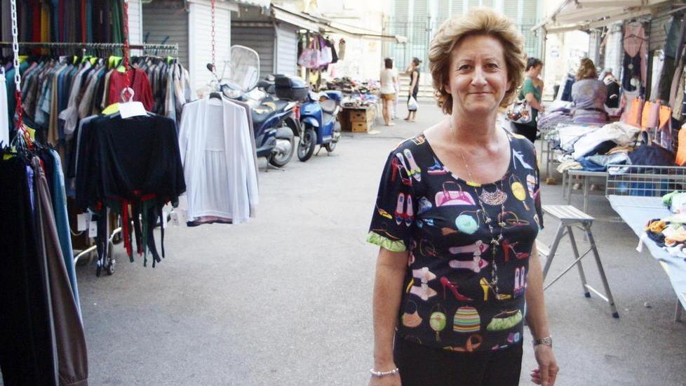 «Saldi a rilento, posticipiamoli»