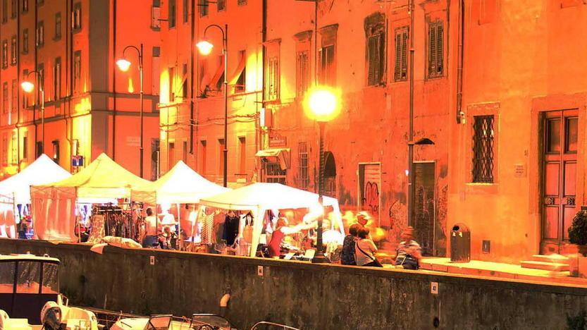 Il logo multicolor di Effetto Venezia cita Mirò e fa discutere