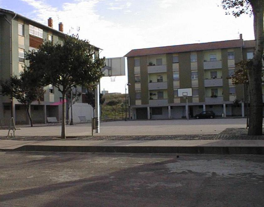 Si rompono due tubature, palazzina a secco da giorni 