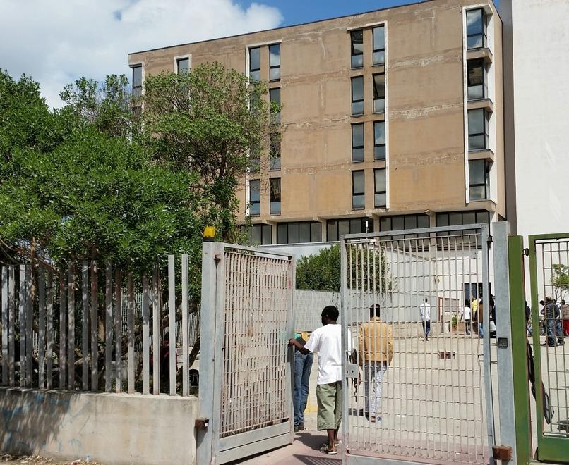 A Palmadula scoppia la rivolta I migranti: vogliamo andare via 