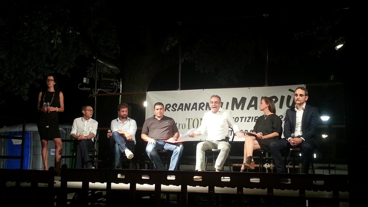 Un momento del dibattito al Tondo di piazza Mercatale