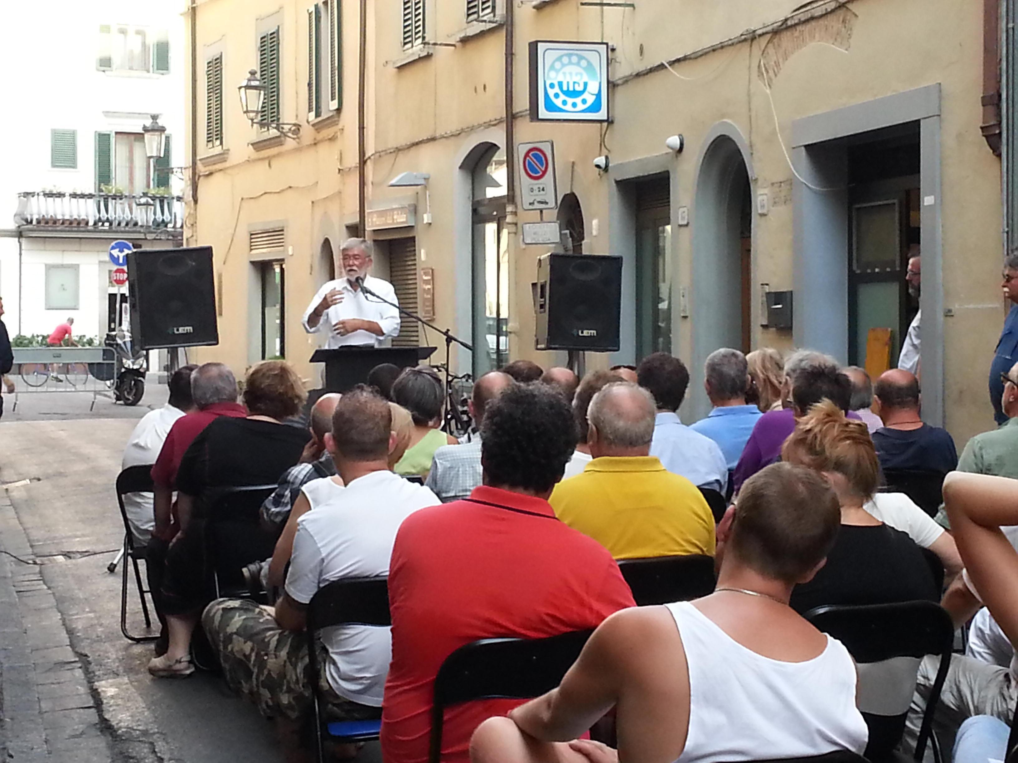 Sergio Cofferati parla in via del Filippino