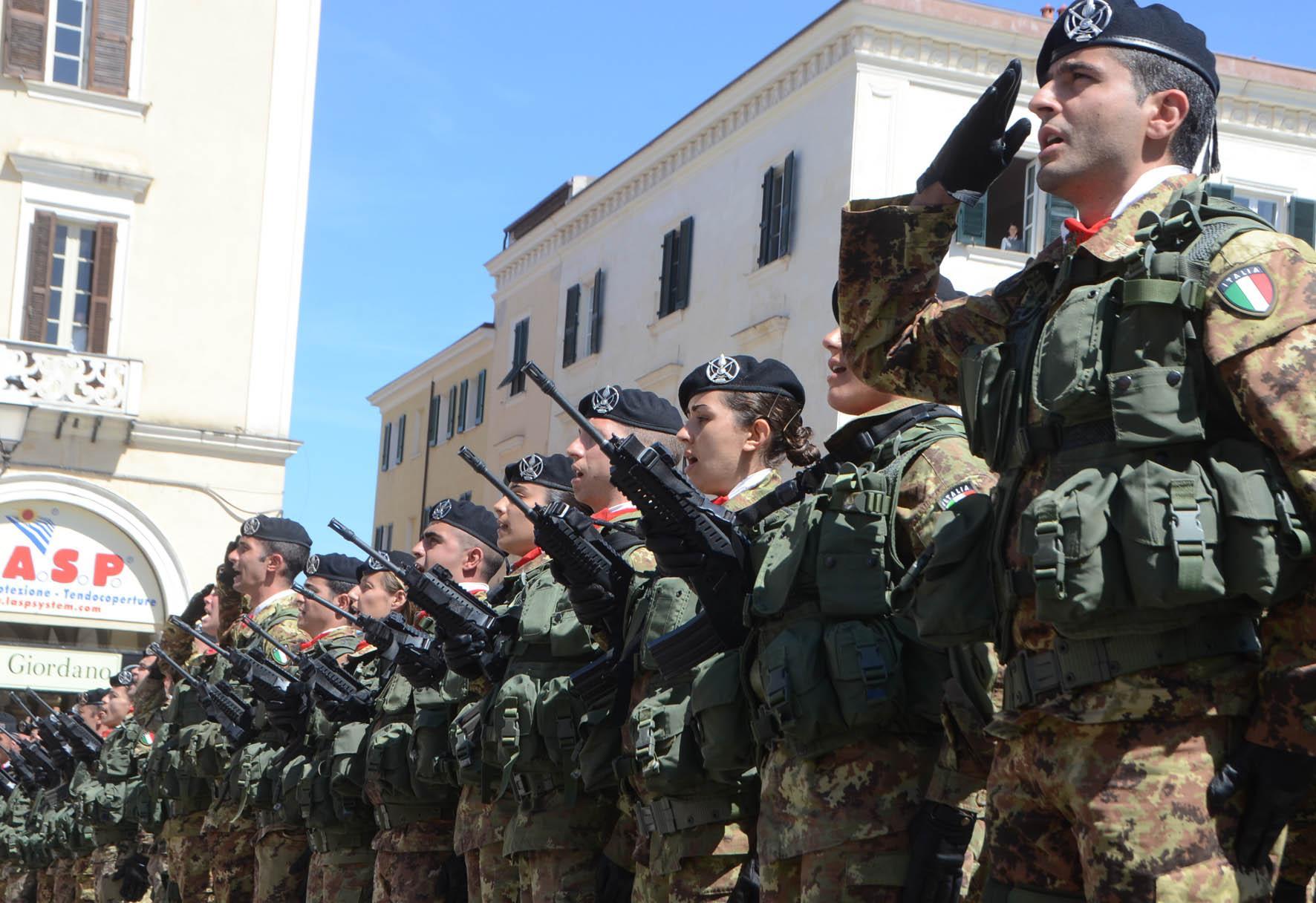 Scartata perché troppo bassa, donna sarda batte l'Esercito davanti al Tar: riammessa