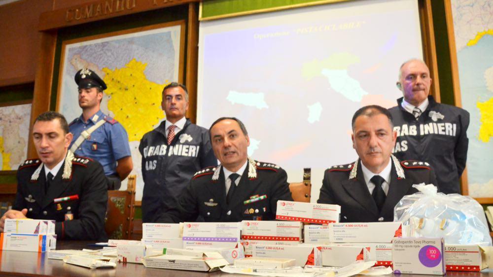 Parte dei farmaci sequestrati dai Nas