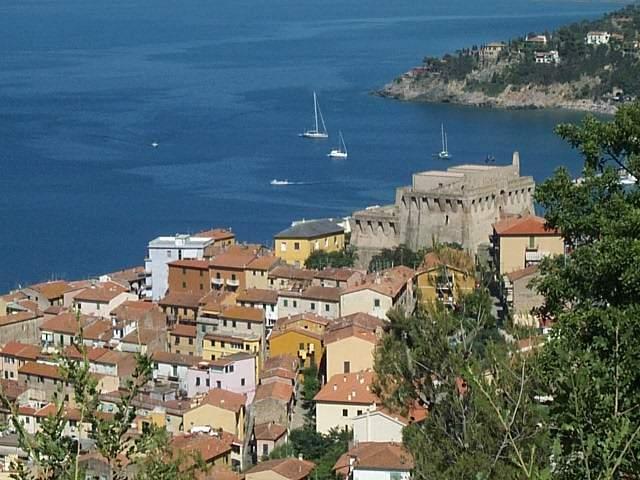 Uno scorcio di Porto Santo Stefano