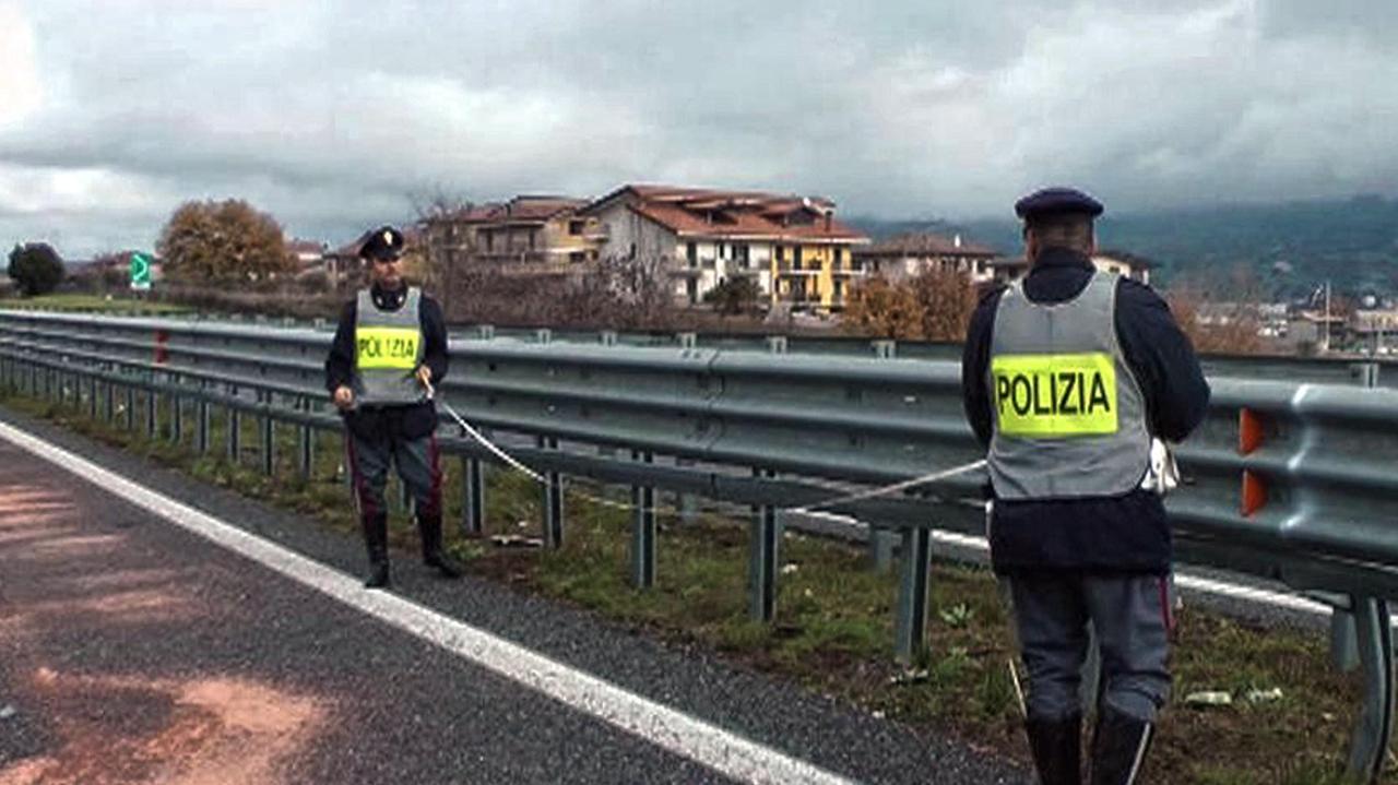 I rilievi della polizia stradale dopo un incidente