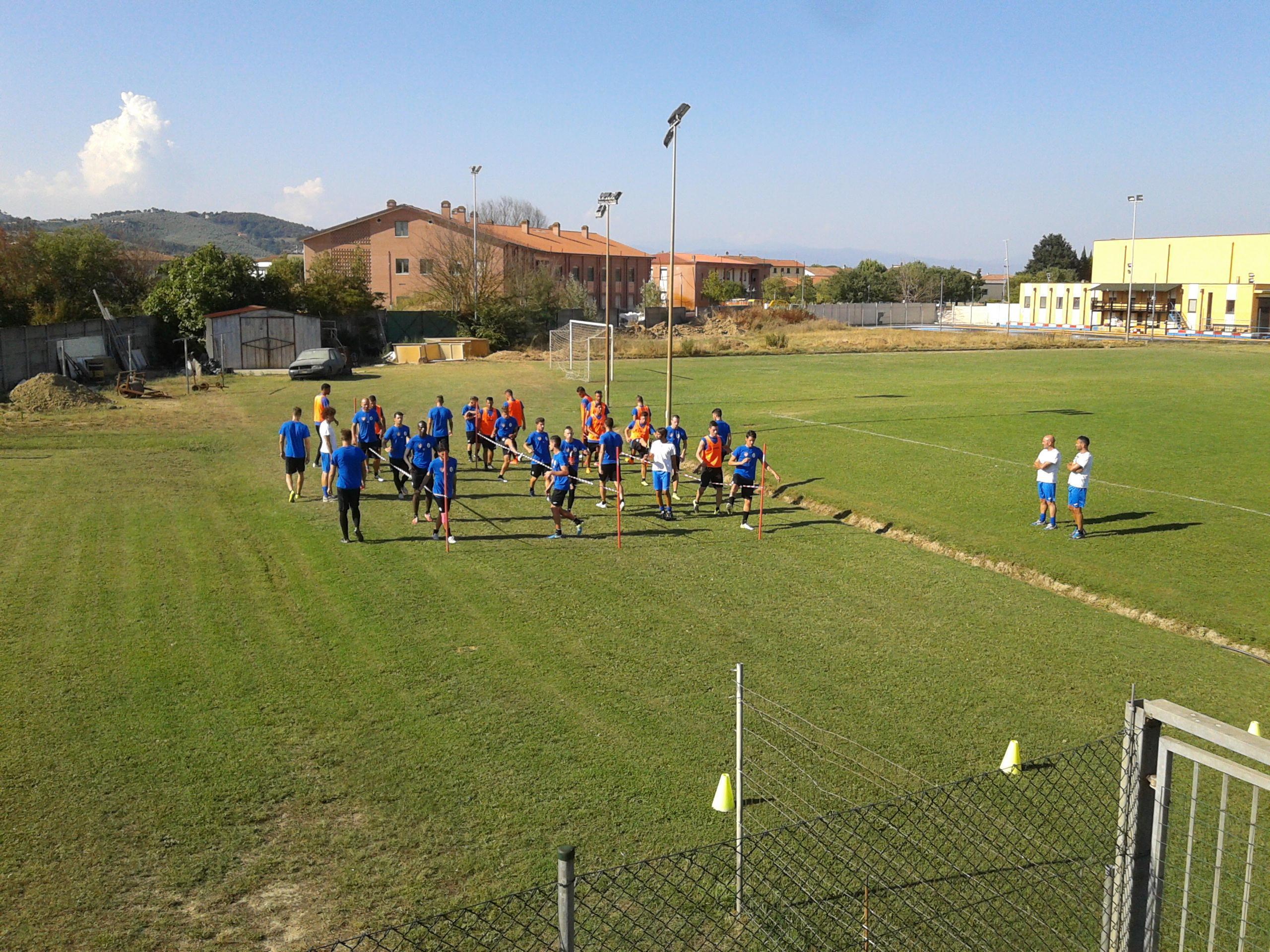 I nerazzurri in allenamento a Bientina