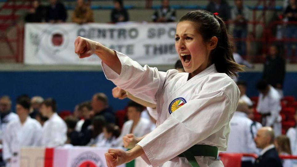Judo e karate in piazza Bovio Spettacolo con le arti marziali