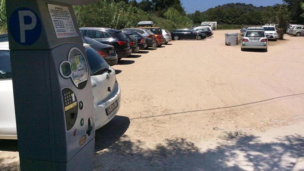 Parcheggi a pagamento, clima pesante a Lido