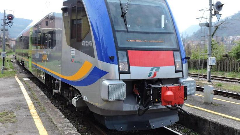 Il caldo dilata i binari, i treni si fermano
