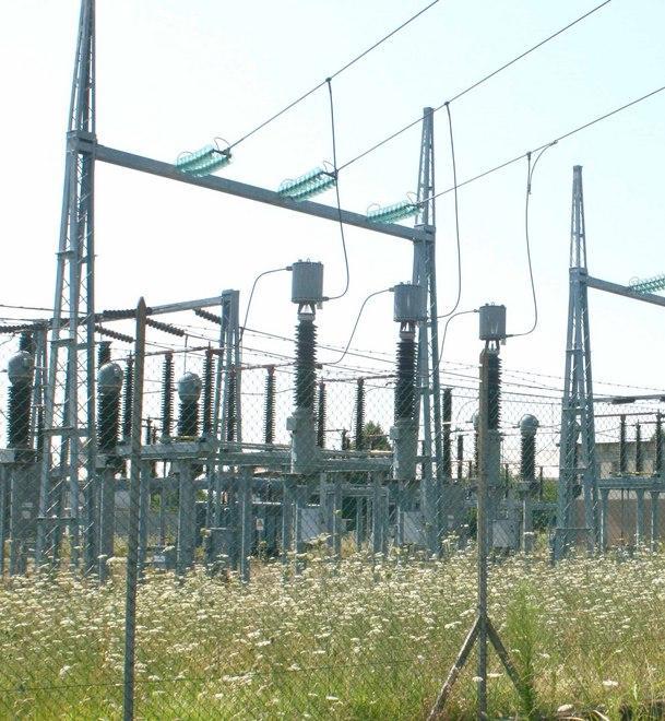 Black out totale in mezza città per pochi minuti