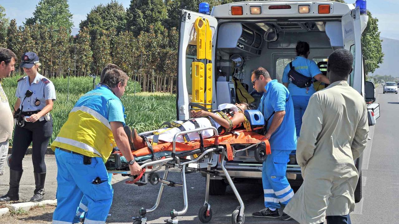 Tamponamento a quattro sulla tangenziale di Pistoia