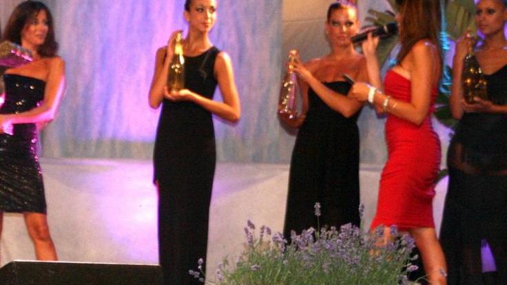 Vada, in piazza tra musica e ironia Torna il “Galà Perla del Tirreno”