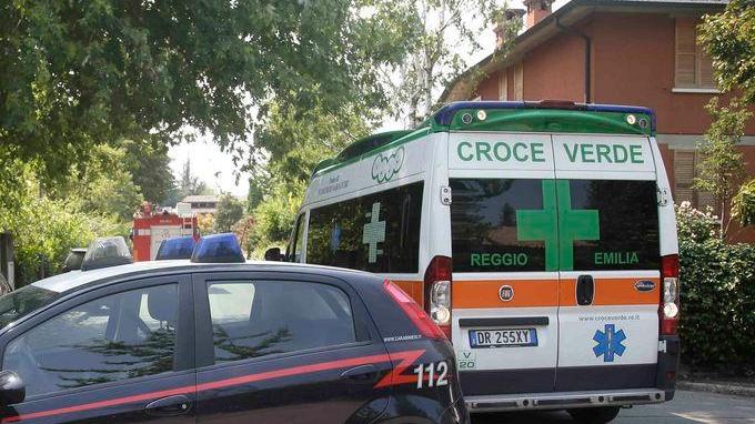 Minaccia di suicidarsi