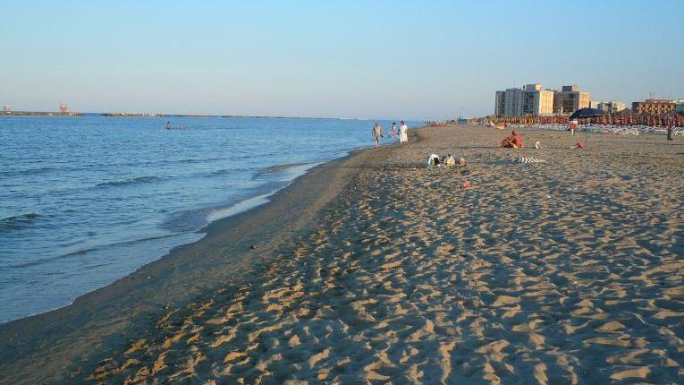Malore in mare a Lido Adriano, muore un modenese di 52 anni