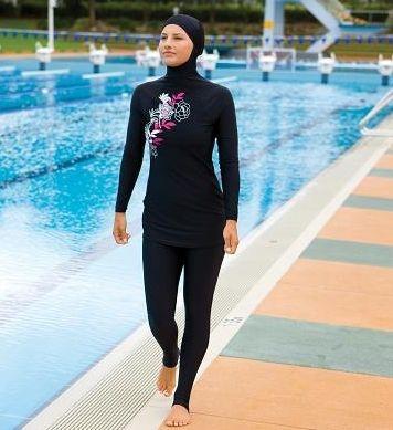 Il Comune di Bolzano autorizza il burkini nella sua piscina pubblica