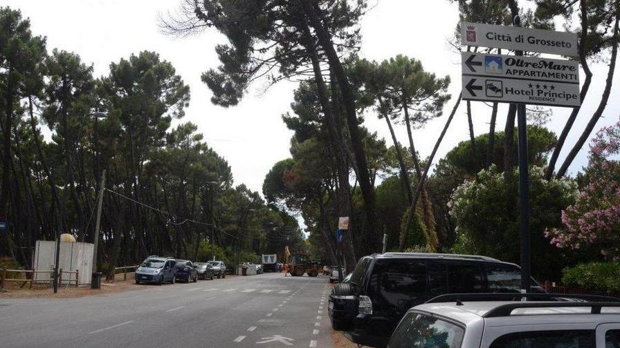 Il viale principale di Principina a Mare