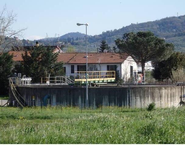 Assediati dai miasmi del depuratore fognario 