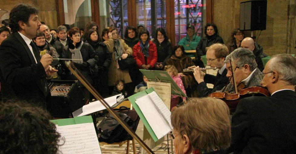 Carrellata di musiche da film eseguite dall’orchestra Chiti