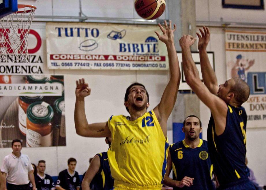 Un altro colpo del Basket Donoratico 