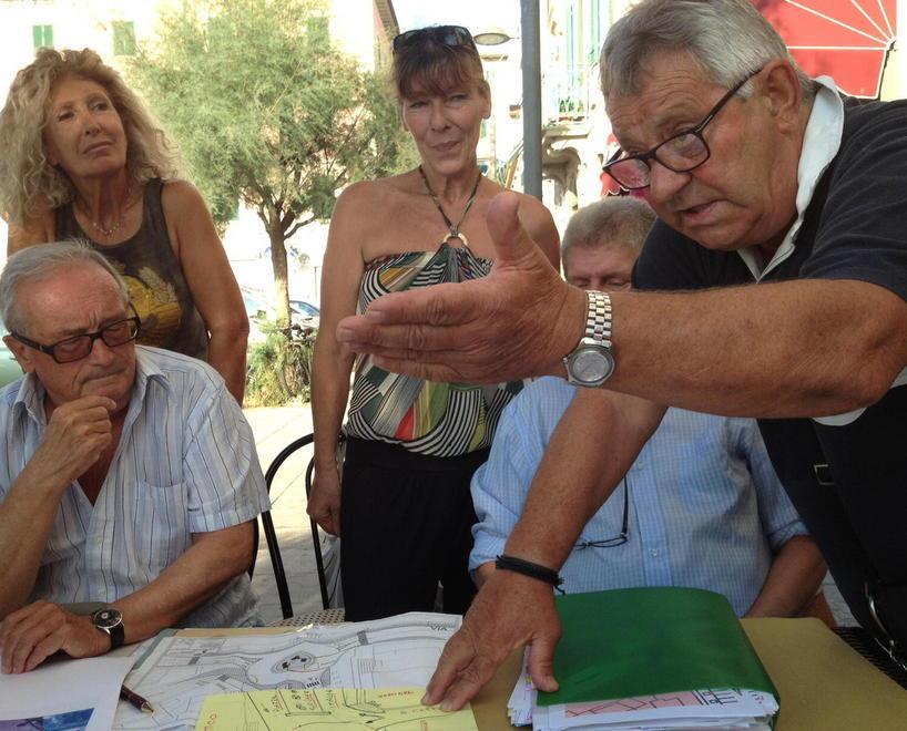 La rabbia di Borgo «La nuova rotatoria strangola il rione» 