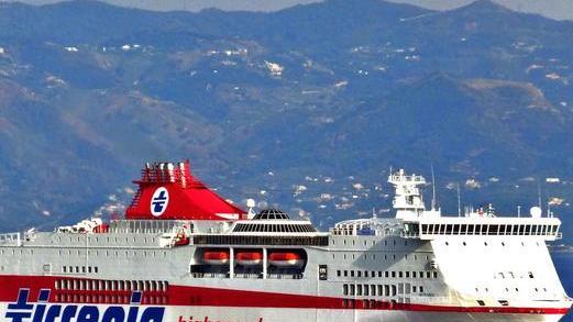 La Regione alla Tirrenia: «Accordi da rivedere»