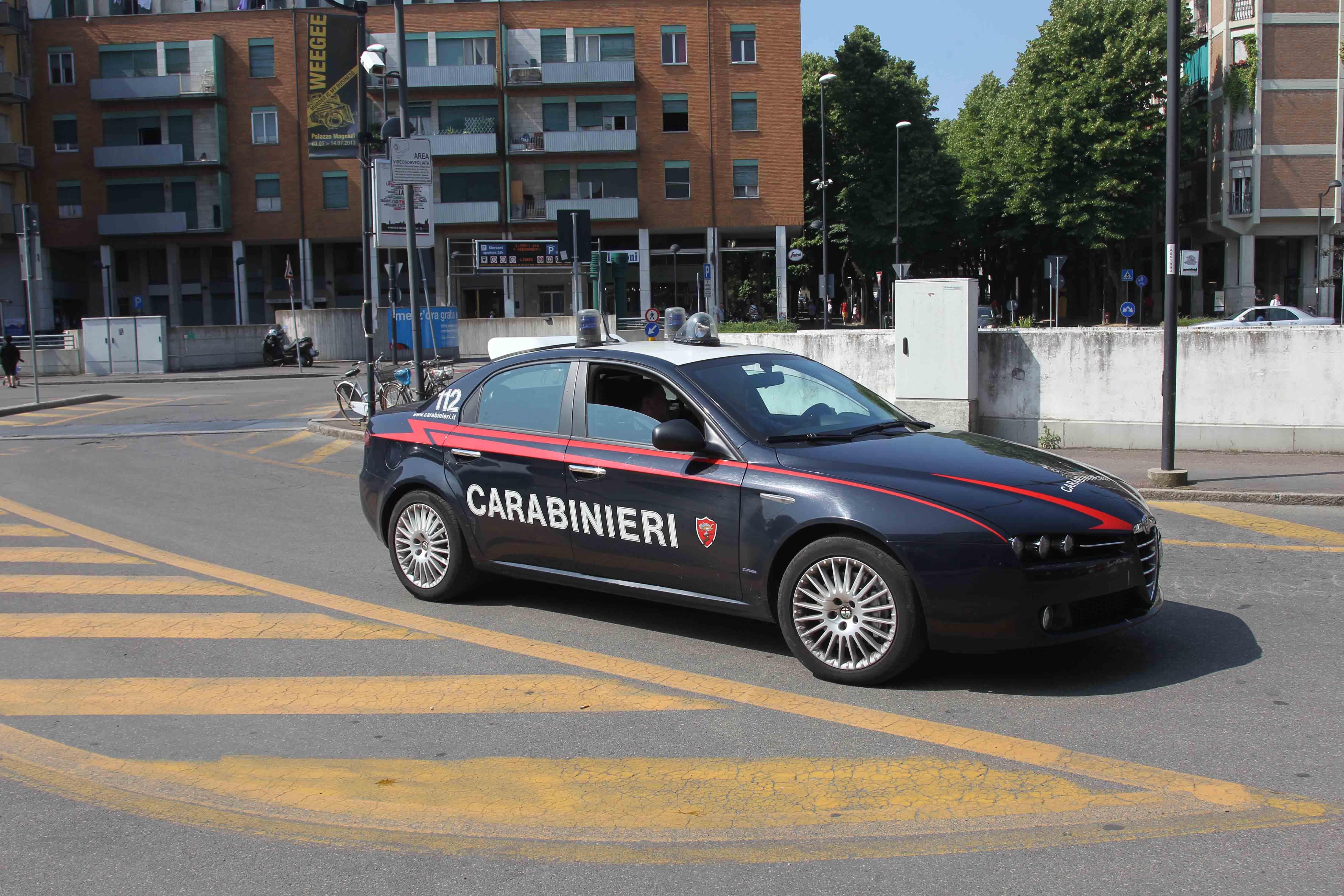 Multato sul bus perché è senza biglietto: picchia il controllore 