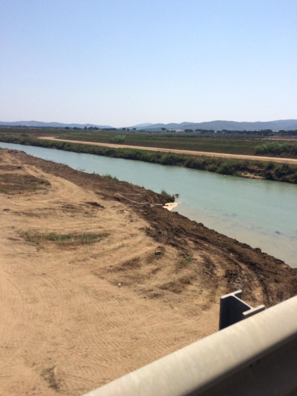 La zona dove è stata trovata la bomba da aereo durante i lavori sul fiume Albegna