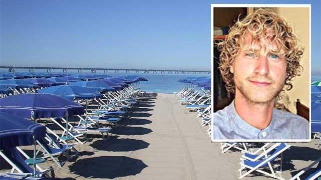 Il bagno La Pinetina (foto dal sito della stabilimento) e il bagnino