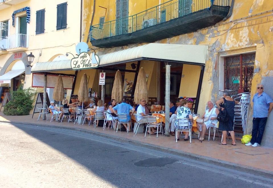 Musica nei locali, scoppia la polemica 