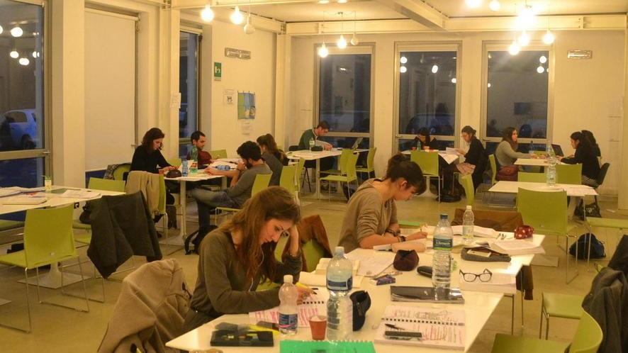 Dipendenti della Provincia tengono aperto il Cantiere