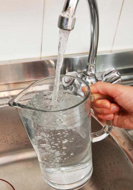 Traghetto per errore pompa acqua di mare nella rete idrica