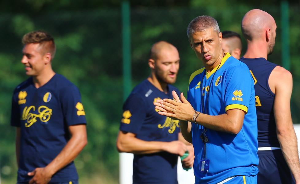 Mister Crespo ha iniziato a provare il 4-3-3