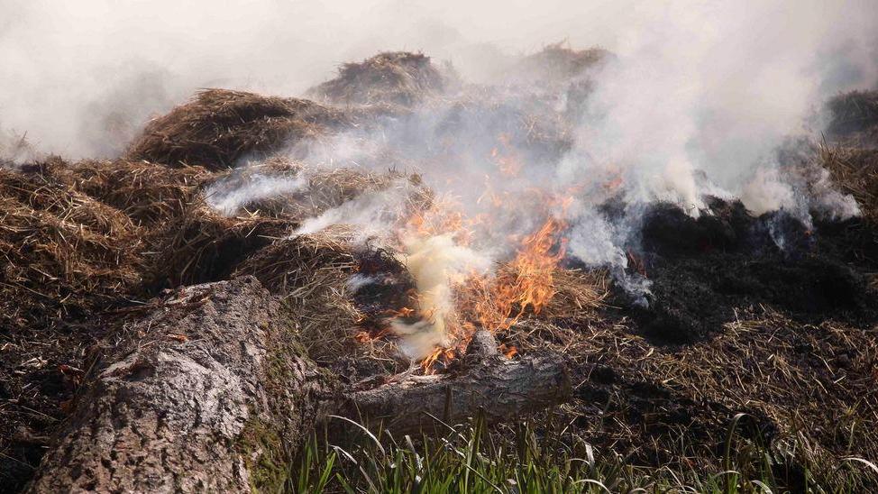 Indagini sull’incendio di rotoballe
