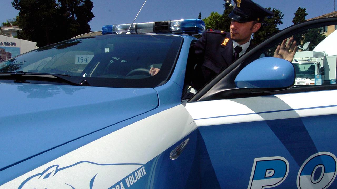 Quindicenne scompare in Versilia: ritrovata in un albergo