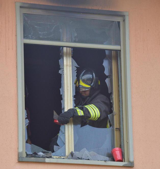 Fulmine incendia una casa 