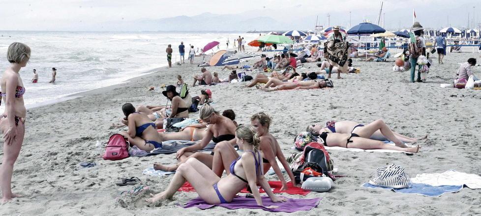 Lecciona senza bagnini i turisti se ne vanno 