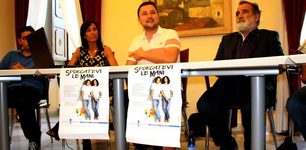 Dai “bambini delle fate” l’invito a sporcarsi le mani 