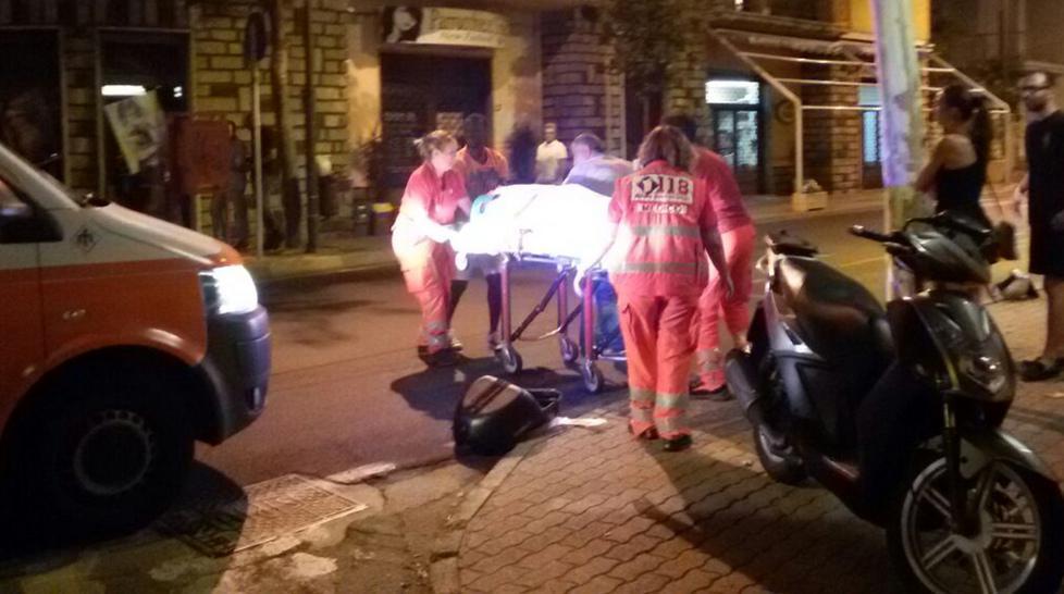Ruba uno scooter e si schianta su un albero 