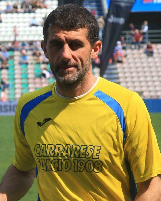 Tedeschi resta alla Carrarese