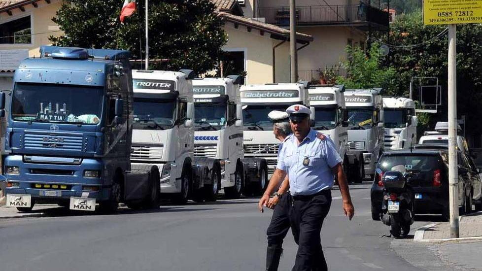 L’addio ad Alfredo Fioravanti: scortato dai tir dei suoi compagni