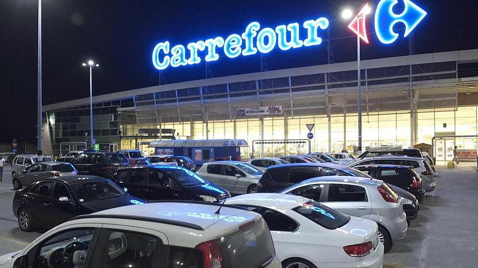 Al Carrefour dal 1° agosto si farà la spesa 24 ore su 24