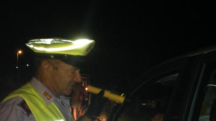 Guerra all’alcol, controllate 120 persone