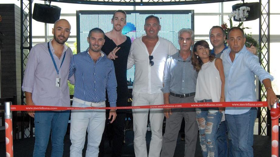 Dj set in aeroporto, buona la prima