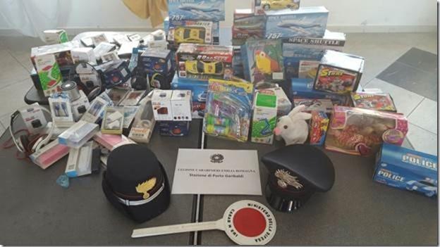 Comacchio, prodotti contraffatti: tre denunciati