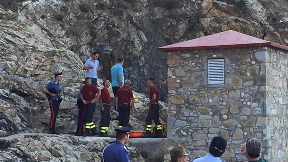 Trovato morto in mare, è giallo