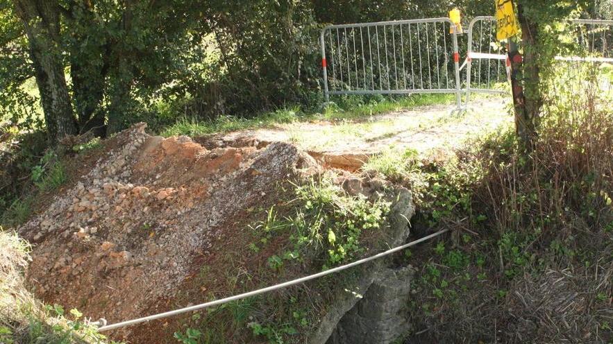Ponte franato da due anni e una casa semi isolata