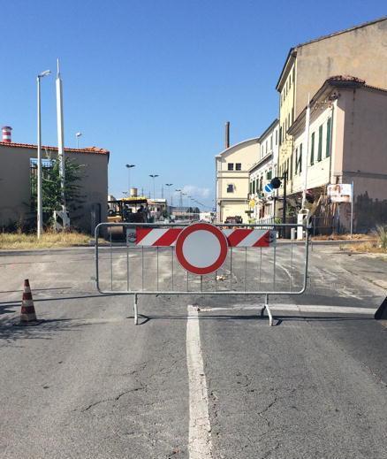 I commercianti la spuntano a metà: via le transenne 